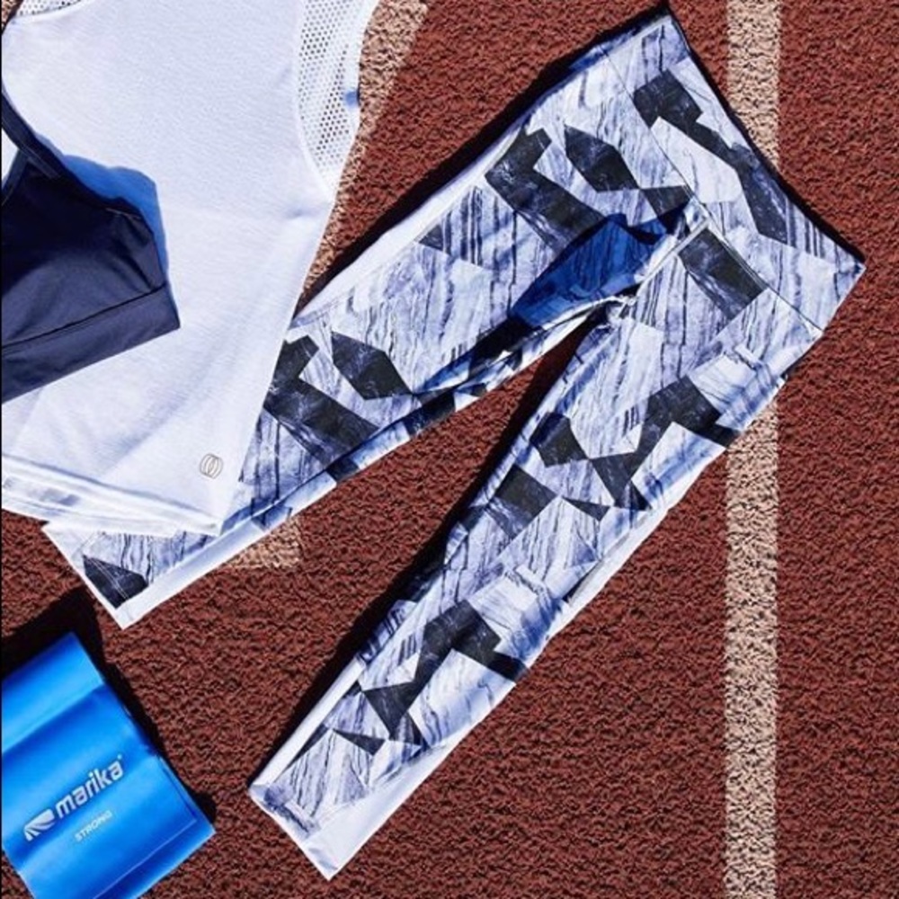 Rock Geo Capri Workout Pants